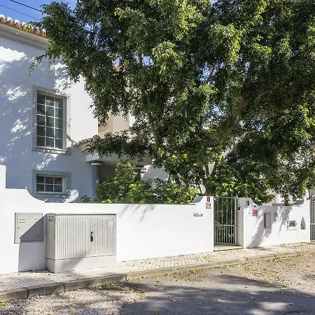 House Avenue Villa *